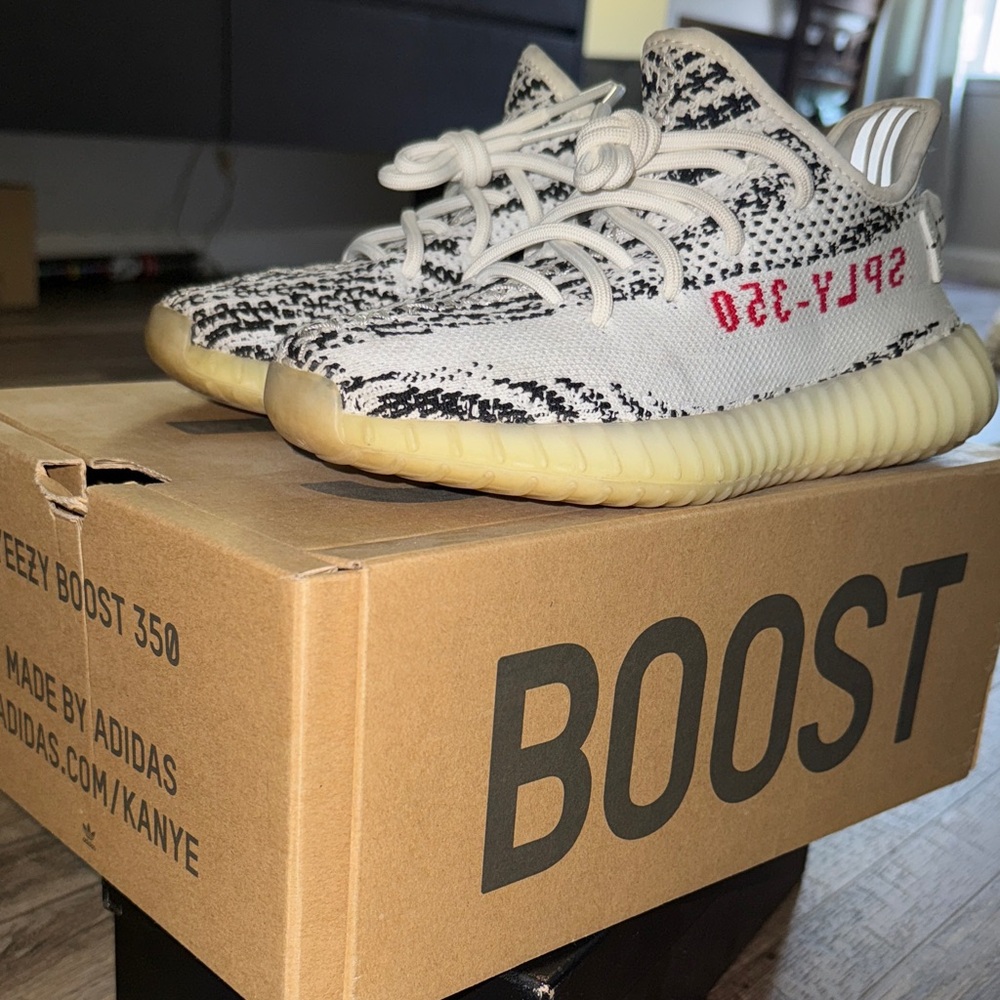 Adidas Yeezy Boost 350 V2 Kids Sneakers - Gray and Cream - Picture 4 of 4